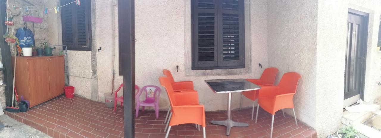 Apartman Zepina Pula Exterior photo